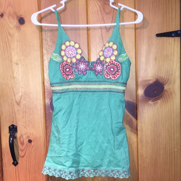 Lulumari Tops - Green retro tank top